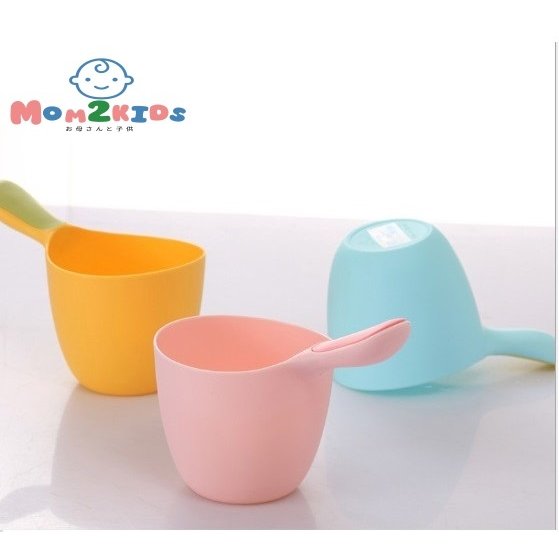MOM2KIDS ที่ตักน้ำสำหรับอาบน้ำเด็ก